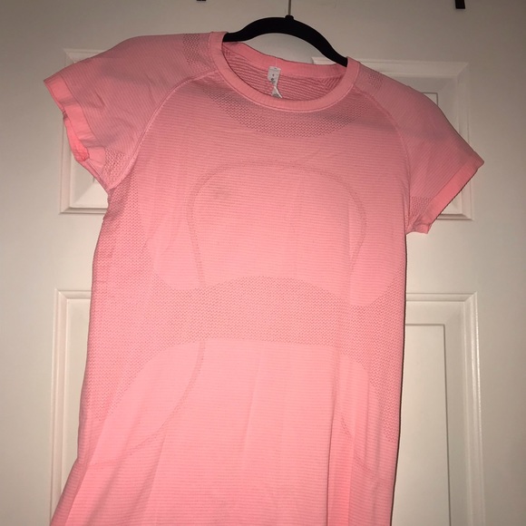 lululemon athletica Tops - Lululemon salmon scoop neck t-shirt